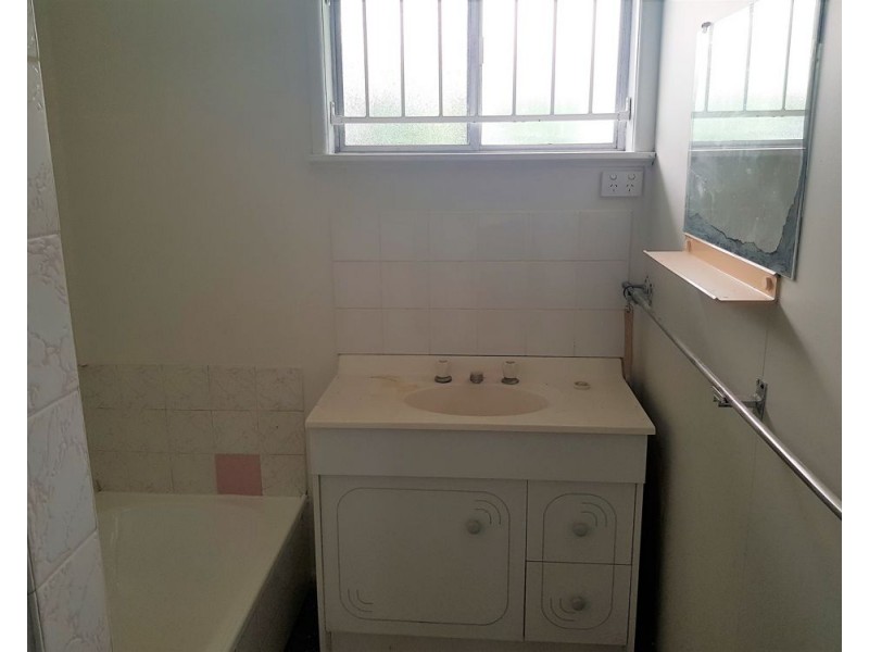 10 Flockton Street, Stafford Heights QLD 4053