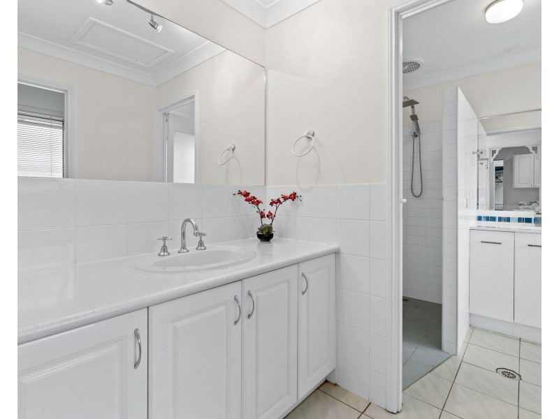 8 Everest Drive, Southport QLD 4215