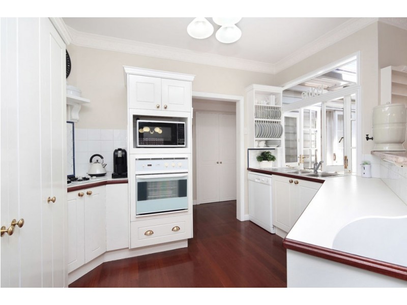 38 Crawford Avenue, Stafford QLD 4053