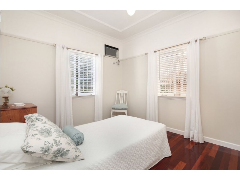 38 Crawford Avenue, Stafford QLD 4053