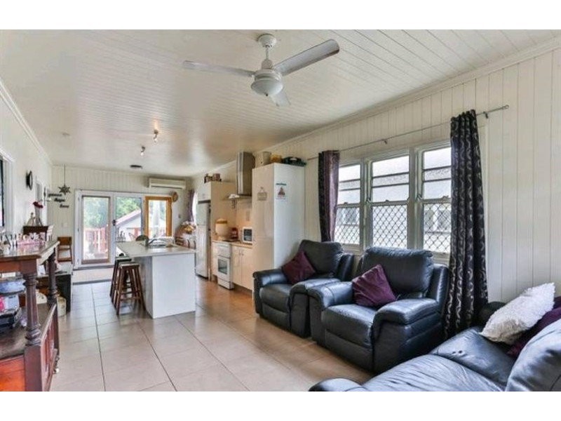 15 Park Street, Wilsonton QLD 4350