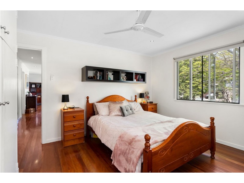 52 Denton St, Wishart QLD 4122