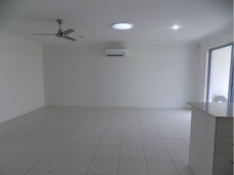 1/35 Cinnamon Drive, Glenvale QLD 4350