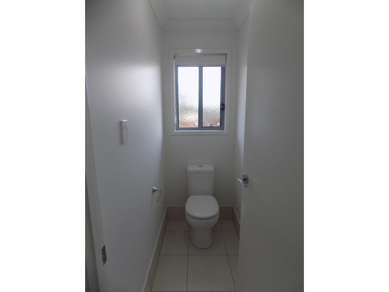 1/35 Cinnamon Drive, Glenvale QLD 4350