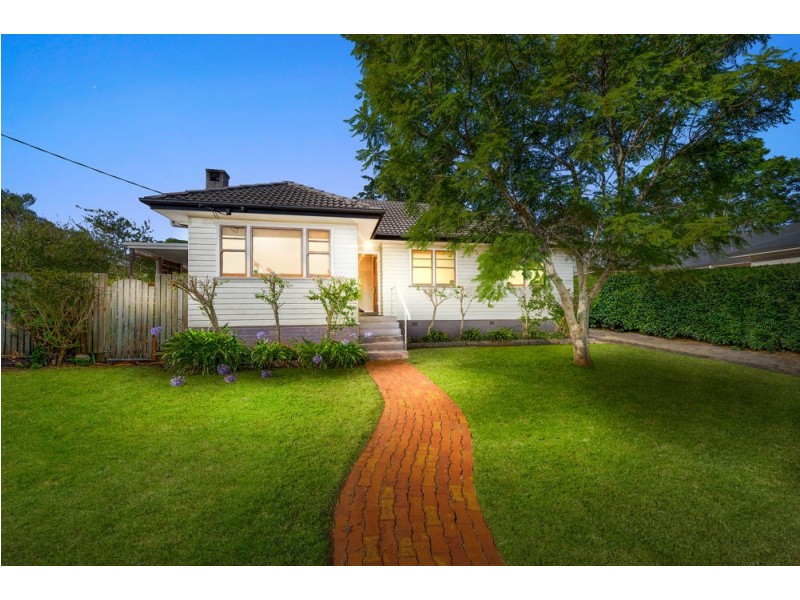 61 Wooldridge Street, Mount Lofty QLD 4350