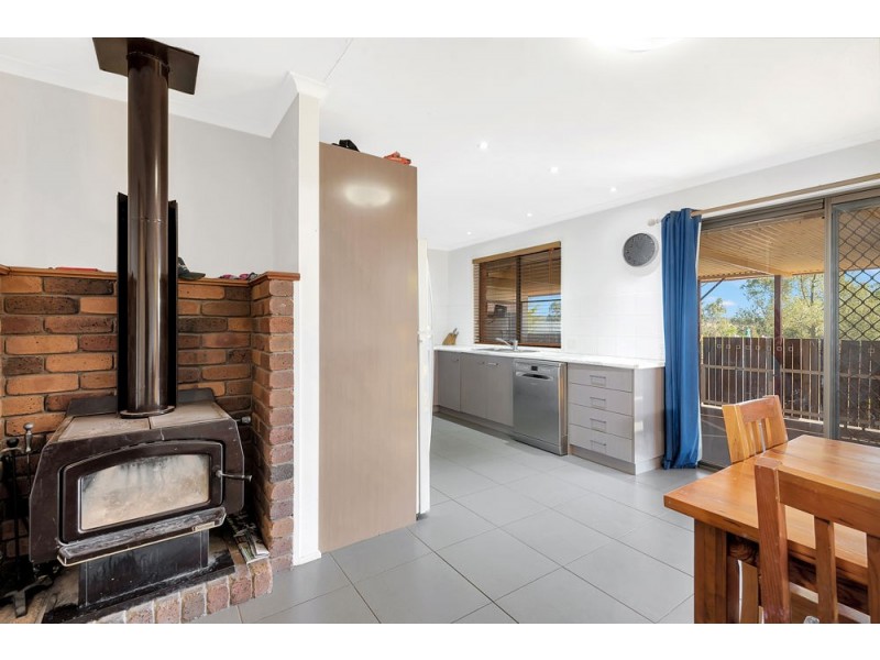 26 Main Street, Meringandan QLD 4352