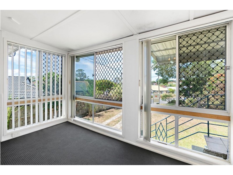 32 Vaucluse Street, Wavell Heights QLD 4012