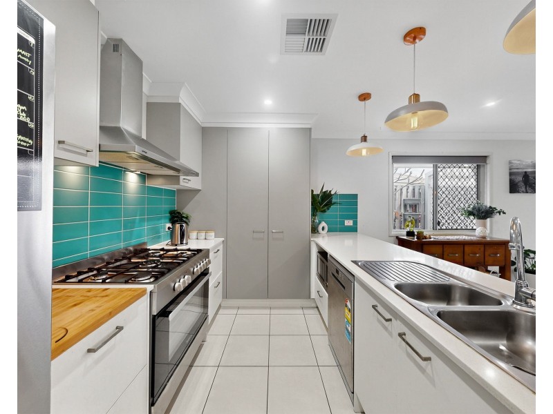 10 Stately Crescent, Narangba QLD 4504