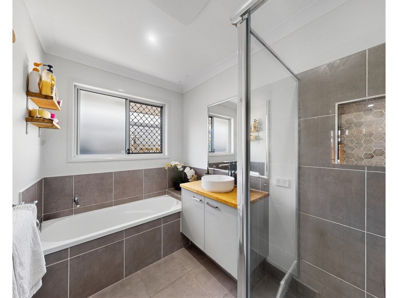 10 Stately Crescent, Narangba QLD 4504