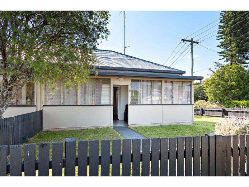1&2/1 Alexander Street, North Toowoomba QLD 4350