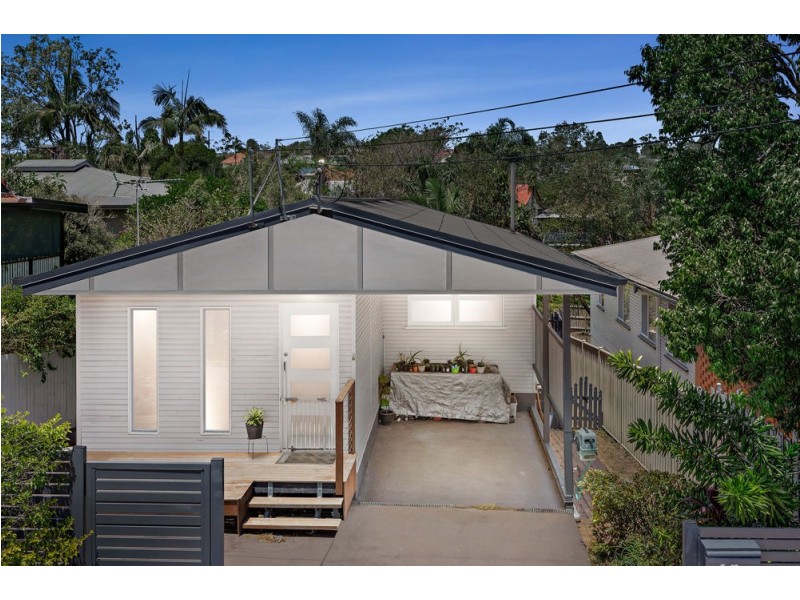 15 Joan Street, Norman Park QLD 4170