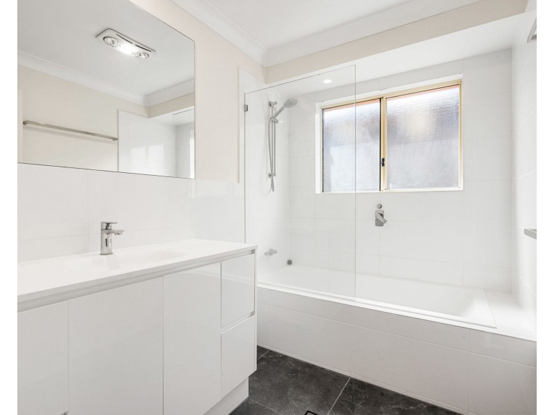 12 Dialba Crescent, Tingalpa QLD 4173