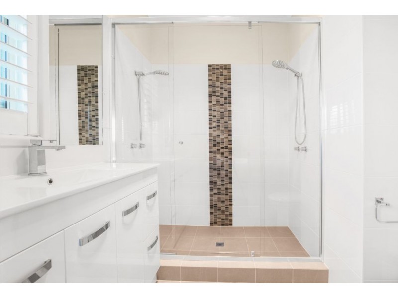 56 Oxford Crescent, Bridgeman Downs QLD 4035