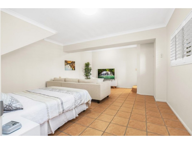 56 Oxford Crescent, Bridgeman Downs QLD 4035