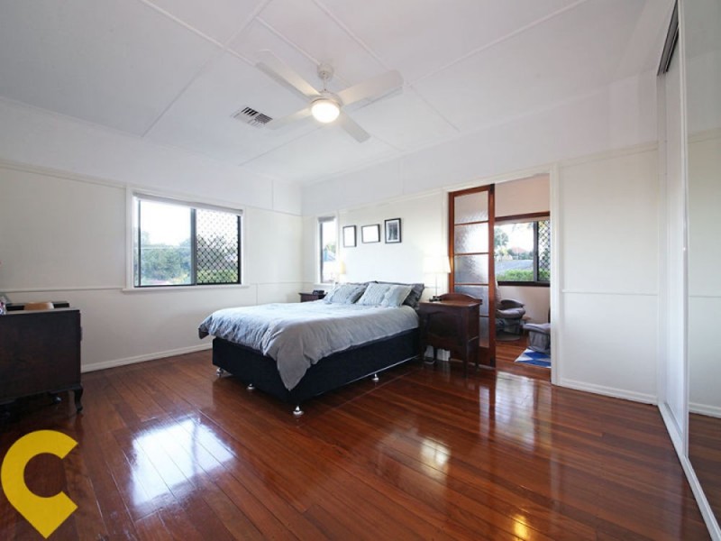 1 Ferguson Road, Wavell Heights QLD 4012