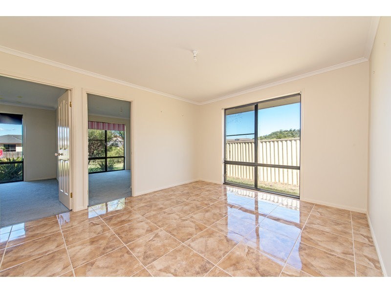 70 Phipps Drive, Meringandan QLD 4352