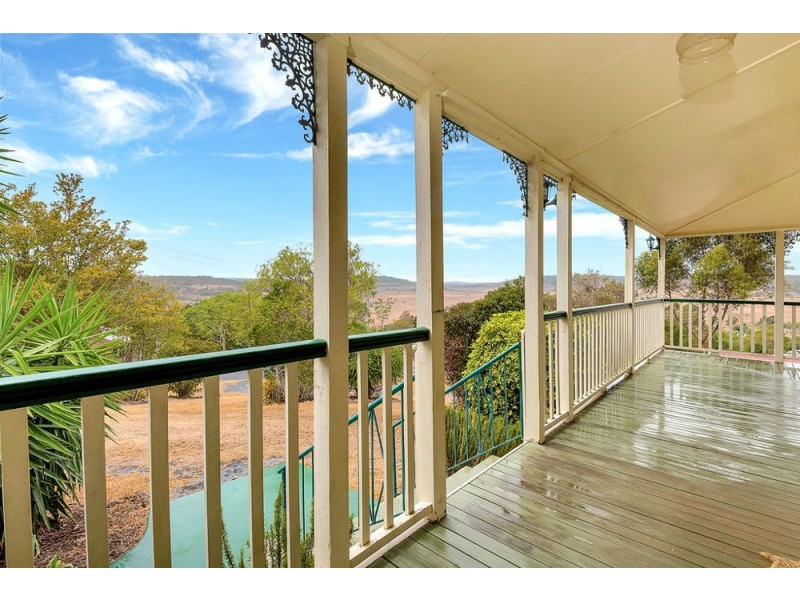 11 Nichols Drive, Glencoe QLD 4352