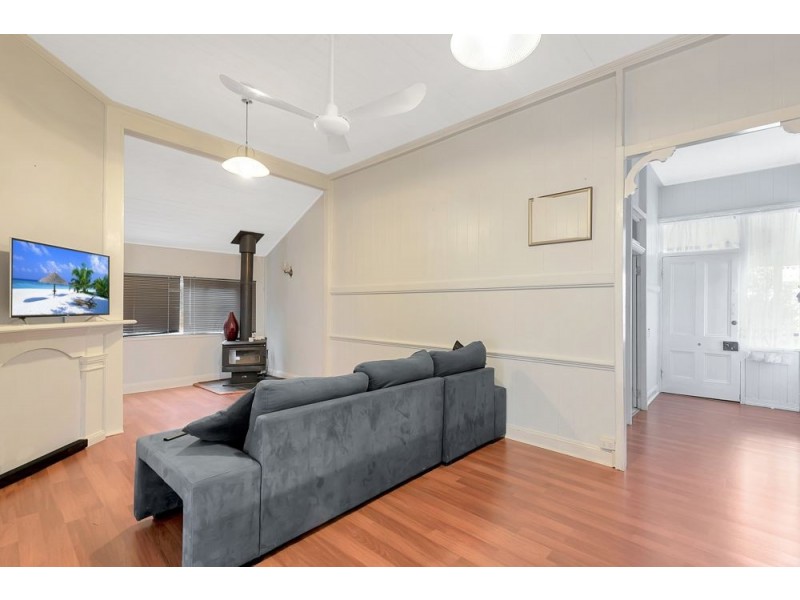 11 Nichols Drive, Glencoe QLD 4352
