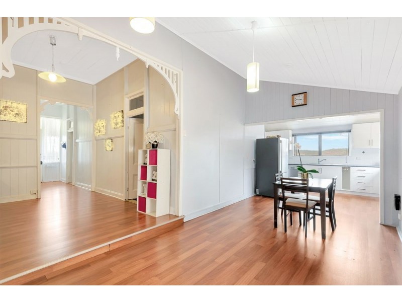 11 Nichols Drive, Glencoe QLD 4352