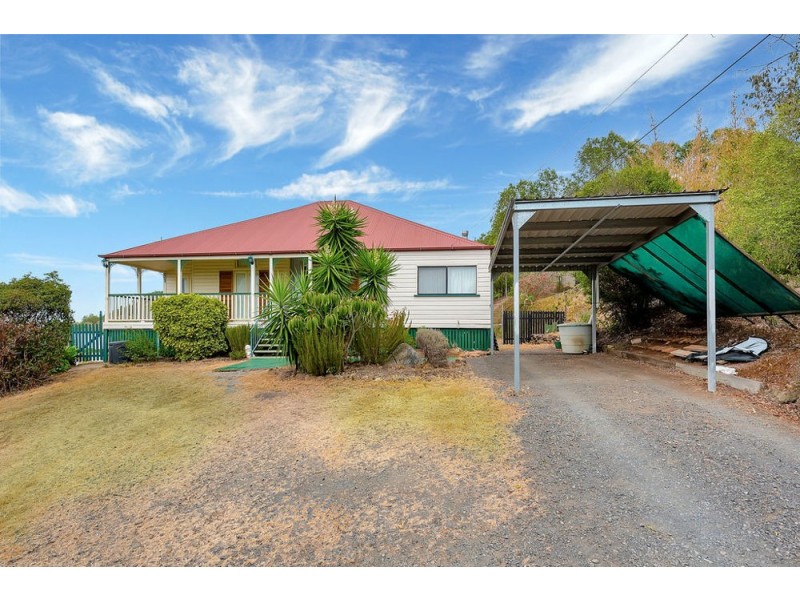 11 Nichols Drive, Glencoe QLD 4352