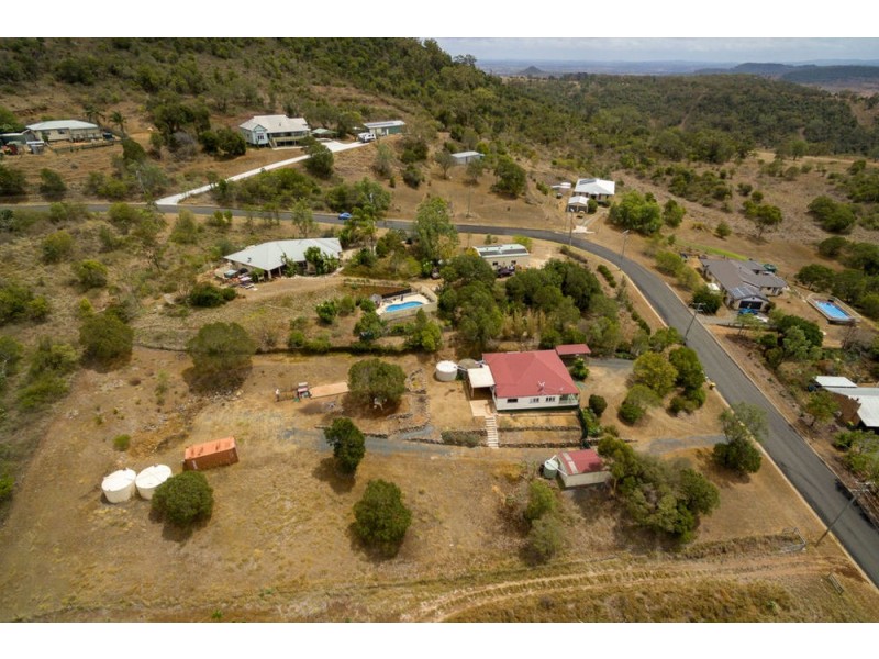 11 Nichols Drive, Glencoe QLD 4352