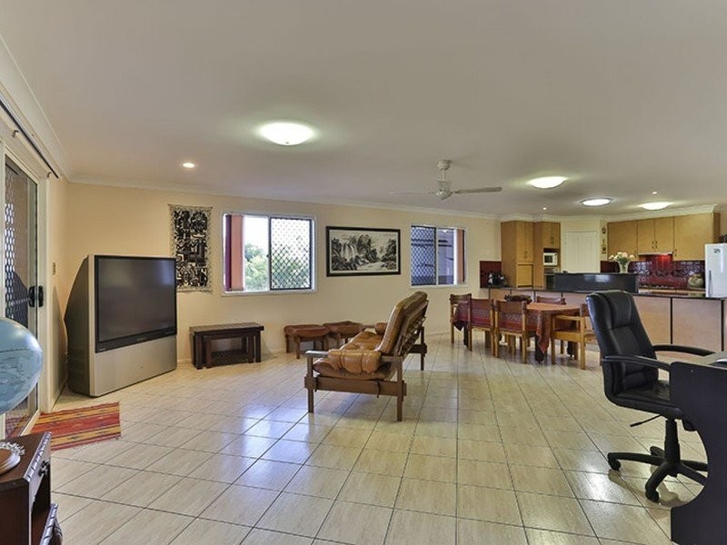 6 Conquest Court, Wilsonton QLD 4350