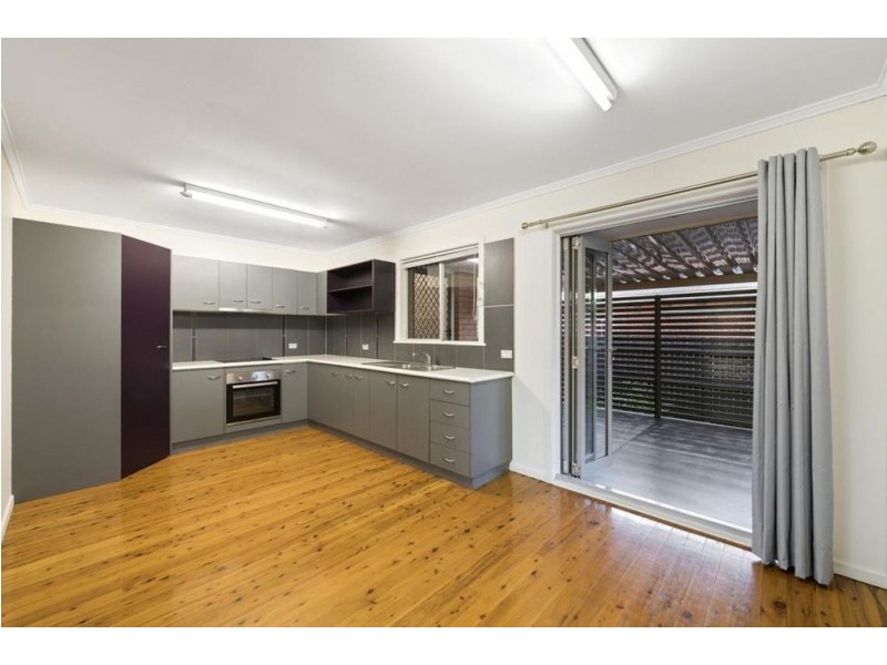 5 Jean Street, Harristown QLD 4350