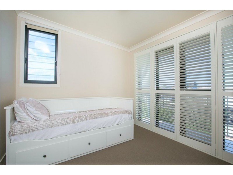 1/6 Emsworth Street, Wynnum QLD 4178