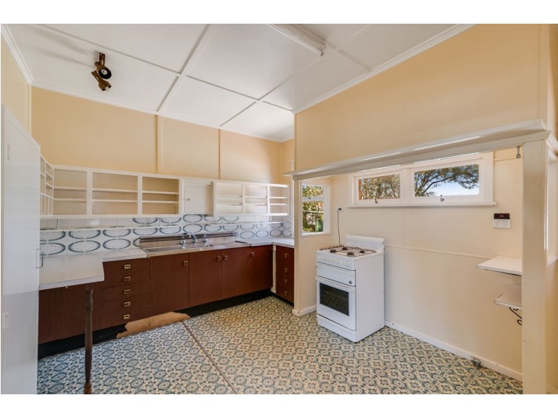 108 Hill Street, Newtown QLD 4350