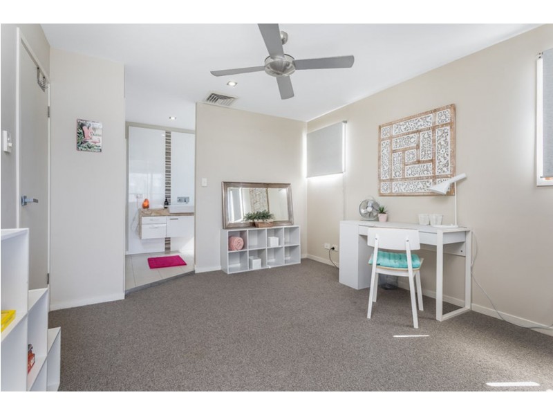 45 Willmington Street, Wooloowin QLD 4030