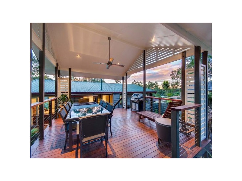 12 Yathong Court, Arana Hills QLD 4054