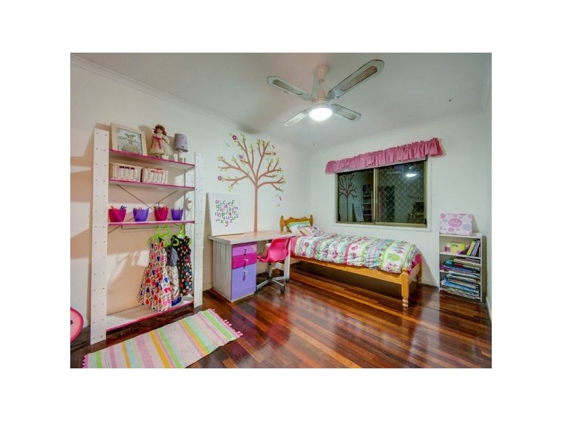 12 Yathong Court, Arana Hills QLD 4054