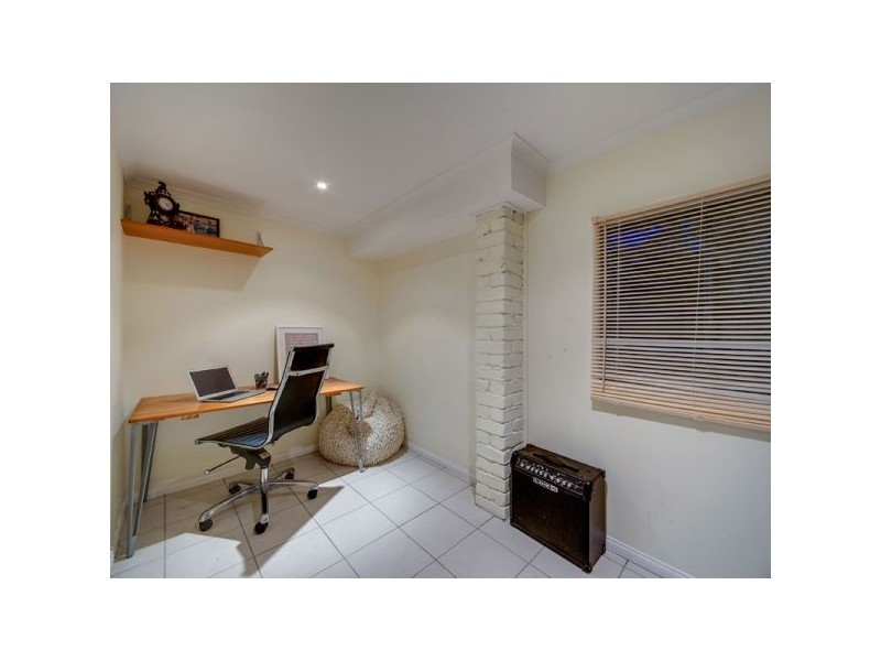 12 Yathong Court, Arana Hills QLD 4054