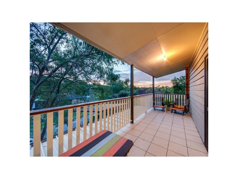 12 Yathong Court, Arana Hills QLD 4054