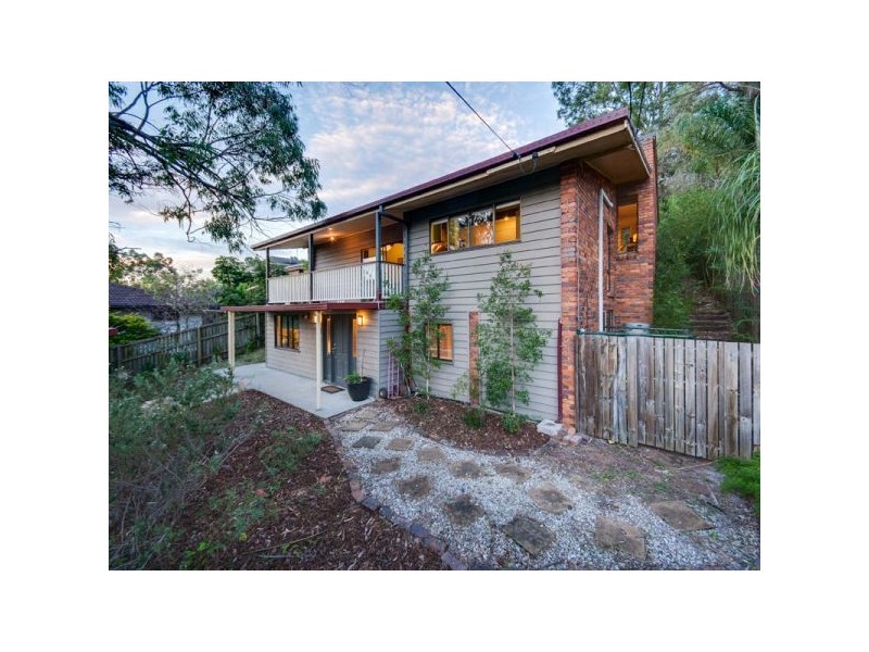 12 Yathong Court, Arana Hills QLD 4054