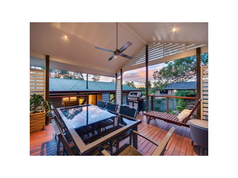 12 Yathong Court, Arana Hills QLD 4054