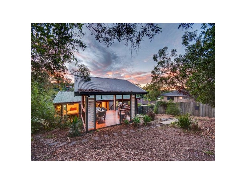 12 Yathong Court, Arana Hills QLD 4054