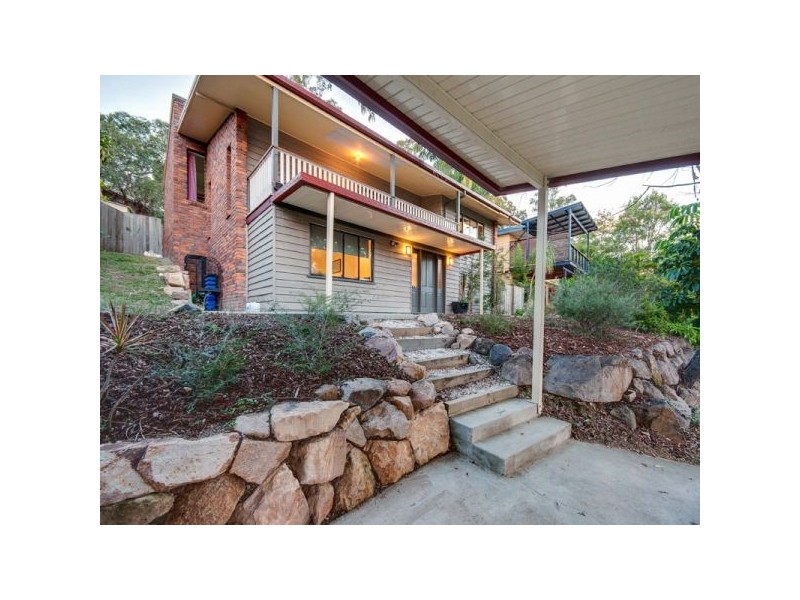 12 Yathong Court, Arana Hills QLD 4054