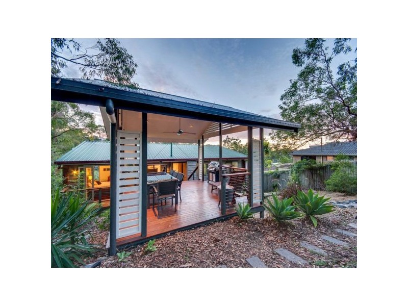 12 Yathong Court, Arana Hills QLD 4054