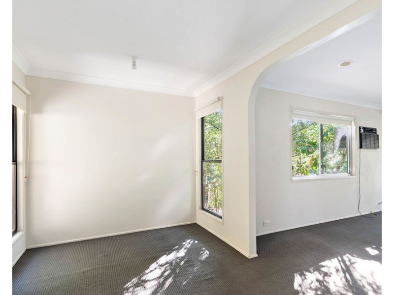 22 Yathong Court, Arana Hills QLD 4054