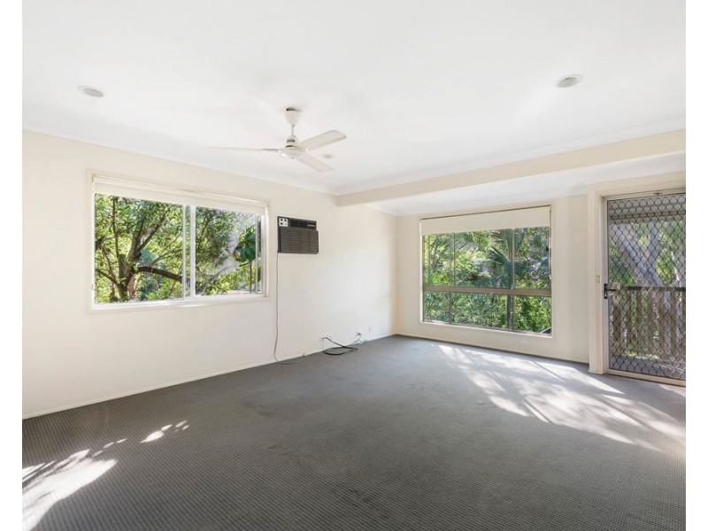 22 Yathong Court, Arana Hills QLD 4054