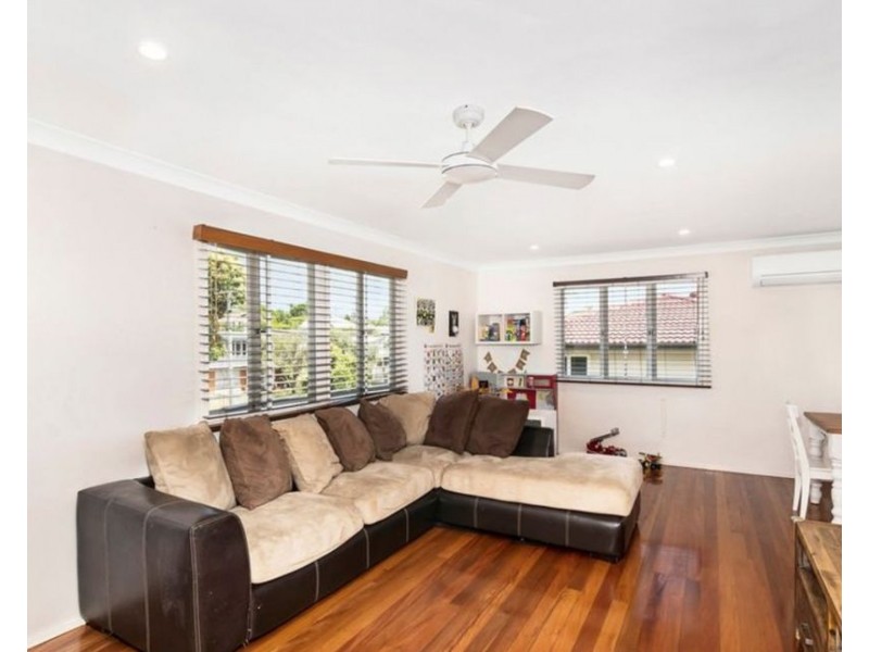 21 Benedict Street, Wavell Heights QLD 4012