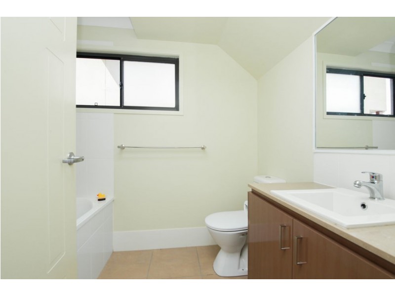 36 Hillsborough Place, Pimpama QLD 4209