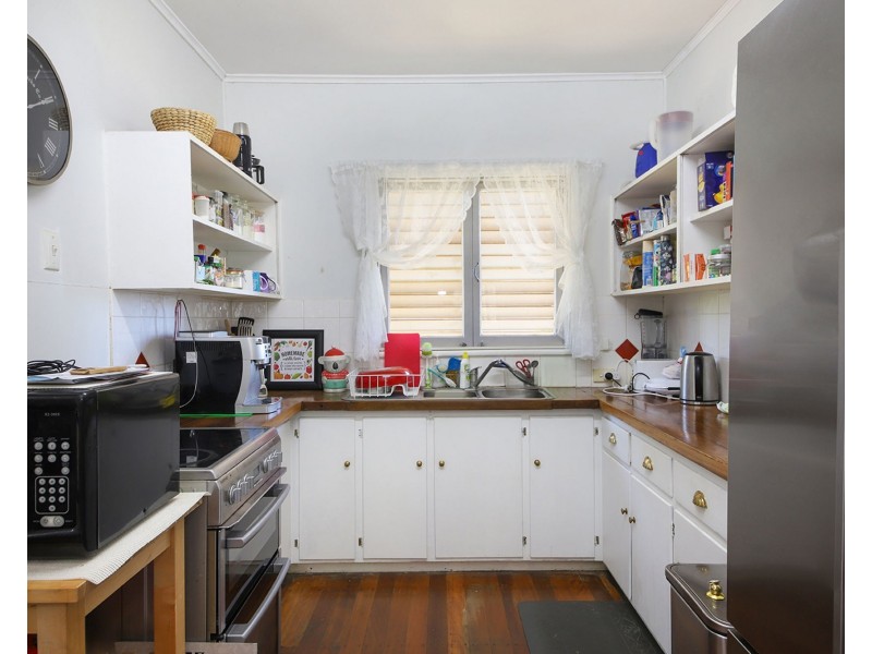 24 McAdam Street, Everton Park QLD 4053