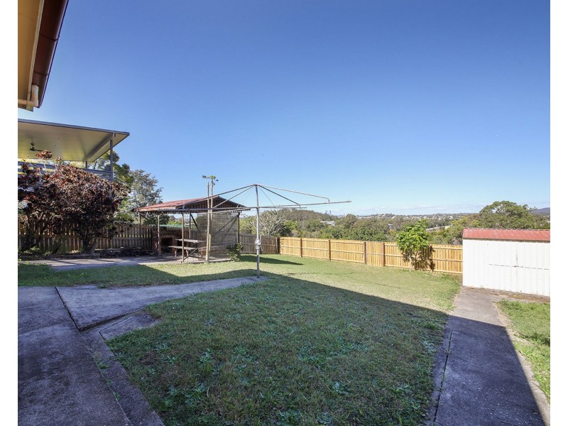 24 McAdam Street, Everton Park QLD 4053