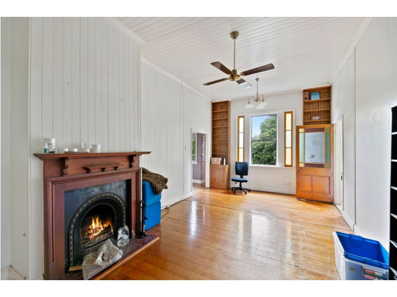 37 Cumming Street, North Toowoomba QLD 4350