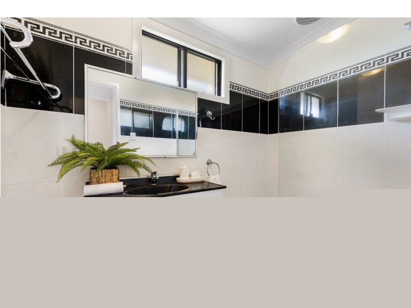 9 Girraman Street, Chermside West QLD 4032