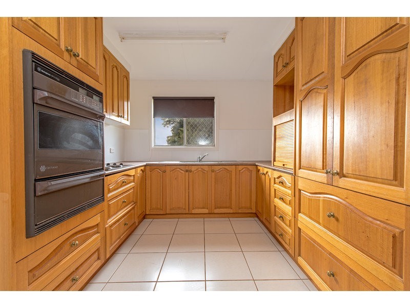 4 Hope Street, Newtown QLD 4350