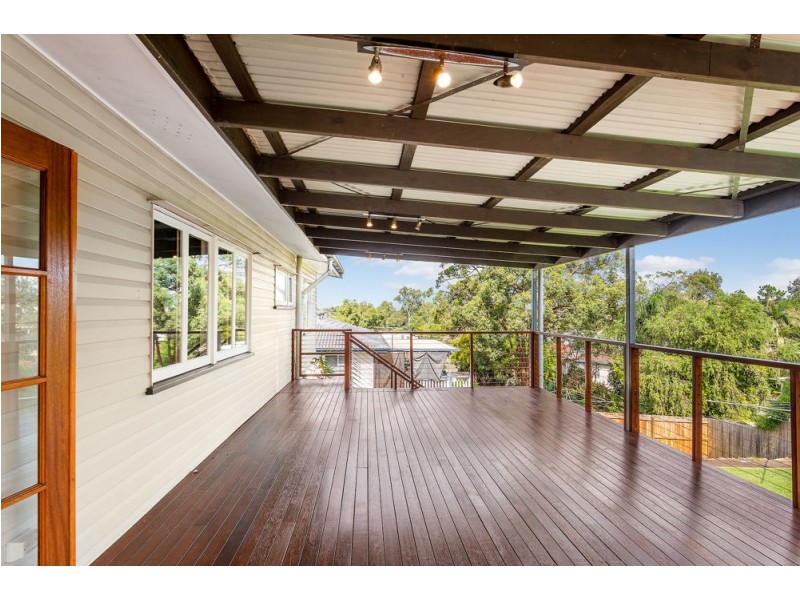 133 Camelia Avenue, Everton Hills QLD 4053