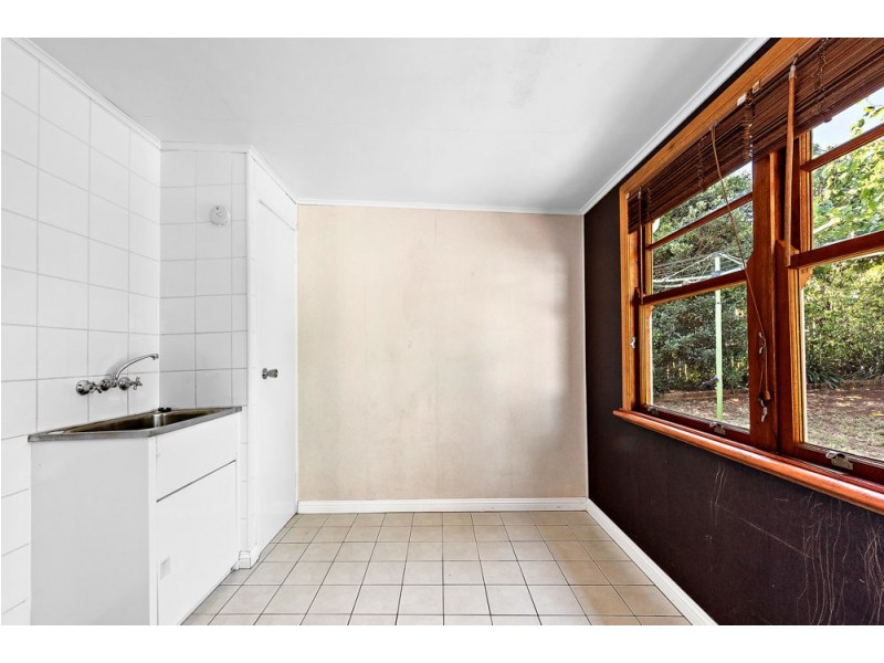 61 Wooldridge Street, Mount Lofty QLD 4350